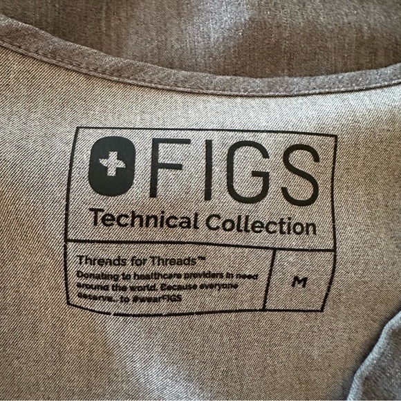 FIGS Women's Casma Three-Pocket Grey Scrub Top PO1557 - Picture 9 of 12